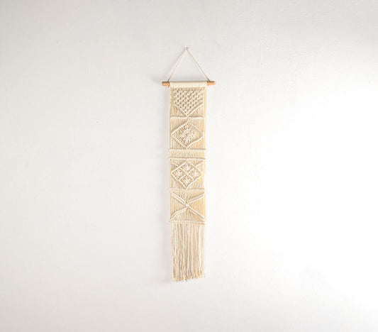 WHITE MACRAME WALL HANGING