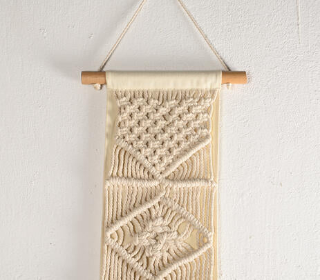 WHITE MACRAME WALL HANGING